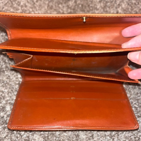 VINTAGE LOUIS VUITTON EPI LONG WALLET - Picture 6 of 13